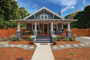 Image of Location! Historic Downtown~Cowls Bungalow & Carriage House, Fenced Dog-Friendly