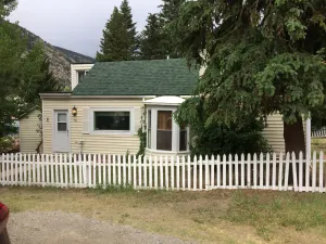 Image of A jewel of a cozy cottage on the stream