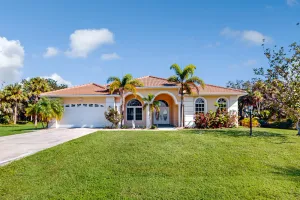 Image of Spacious, dog-friendly home with pool, foosball, kayaks, & W\/D - snowbirds OK
