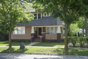 Image of 4 Beds, 4 bathrooms! 1 block to town shops, bars, bowling, canoeing, and parks!
