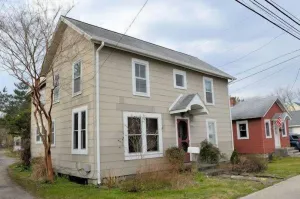 Image of Blue Skies - SFH - Close to Town - Pet Friendly - NO LINENS PROVIDED