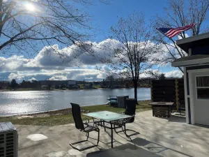 Image of Lakefront Sauna Spa @ Stoneledge Lake Living
