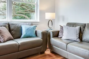 Image of Art Deco 2-Bed Close to City and Harbour