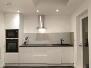 Image of Stylish detached studio with a wet room, Satellite TV & other amenities 😀