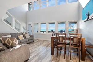 Image of Seawinds 3 - Updated Gulf Front Townhome, Free Beach Service, Scenic Gulf Drive!