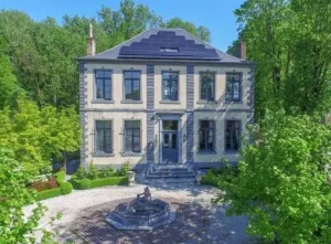 Image of Historic villa with modern comforts, ideal for families and groups with children.