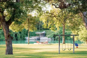 Image of Family Friendly Riverfront Home on Guadalupe. Large yard, kayaks, near downtown