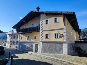 Image of Zentral