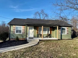 Image of Cozy House with lots of charm!