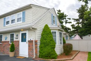 Image of less than a mile from RWU, walking distance to downtown  historic Bristol