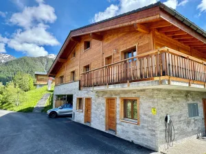 Image of Spacious Chalet with outside Hot tub in 4Vallées ski resort in La Tzoumaz.