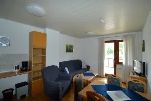 Image of Apartment 1 - Apartments Arrow