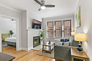 Image of Convenient & Newly Decorated 1BR Apartment - Roscoe 1D