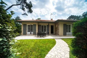 Image of Appartement pour 6 personnes- Villa LOU BOUSQUET étage