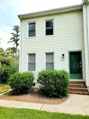 Image of Island Escape - Townhouse - Enclosed back porch. NO LINENS