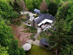 Image of Beautiful 2.5 ha Estate With Forest, Sauna, hot tub