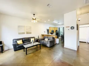 Image of Chateau 5, spacious townhouse in Tickfaw, LA
