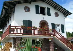 Image of 3 room modern, comfortable and quiet with view of the citadel