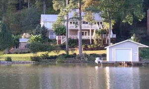 Image of LUXURY LAKEFRONT HOME W\/SWIMMING POOL & BOAT RENTALS