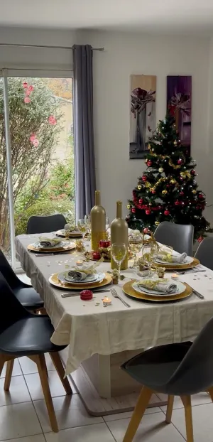 Image of Cottage, swimming pool, enclosed garden, quiet location for families, Pets welcome