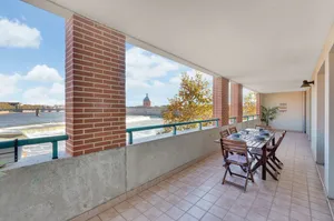 Image of T2 Bord de Garonne hypercentre terrasse + Parking