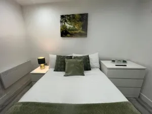 Image of Central Harrow Cozy Apartment with free parking