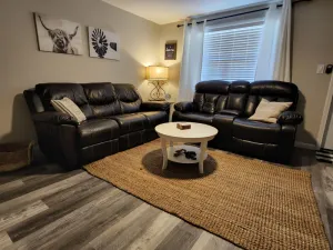 Image of RnR Retreat-Upscale housing, contemporary decor