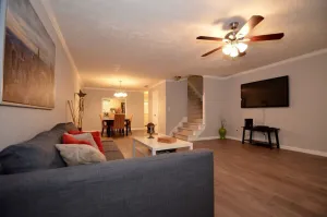 Image of The Cozy Pearl Townhome - 10 mins to horse park