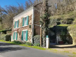 Image of Troglodyte house with WiFi, barbecue, and fireplace