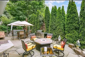 Image of Charming & Cozy Apartment w\/ Hot tub patio.