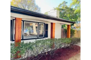 Image of Huge Private Pool \/ Large Fenced Yard \/ Firepit \/ Luxury \/ Walk to Gibson Mill