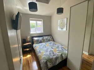 Image of Private room and bathroom with own entrance near Warwick town ctr