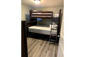 Image of Remodeled 3BR\/1.5B, huge yard, off street pk