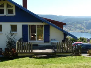 Image of Independent apartment in house facing south over the lake