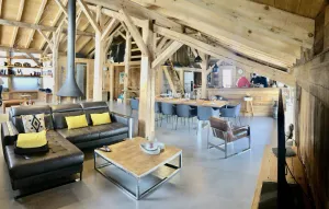 Image of SKI IN\/OUT: Large 400m renovated chalet on the slopes