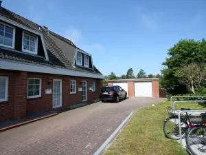 Image of Jutta, App 6