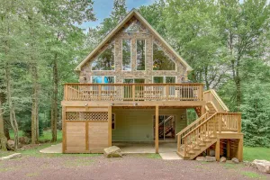 Image of \"Acorn\" Near Skiing, Lake\/ Beach, Fire Pit, Hot Tub, Grill, Pool Table, Arcade Games, Gas Fireplace