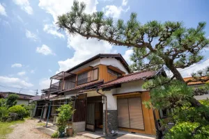 Image of Outhouse Hyo A detached house with pets and BBQ a