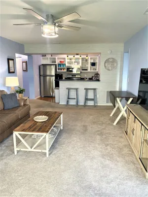Image of 2 BR Condo - Pool & Hot Tub - Walk to the Jet! - Lake Life