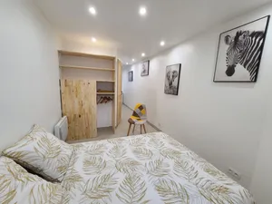 Image of Charmant Appartement au Centre-ville d'Épinal, Parfait pour 2 avec Commodités Incluses - FR-1-589-468