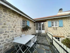 Image of Peaceful Cottage with Private Terrace near Historic Sights and Outdoor Adventures