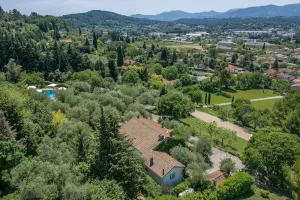 Image of Villa in Mouans Sartoux town center on 30000m2 park