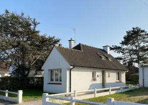 Image of Lovely renovated family villa with south-facing garden close to nature and the sea