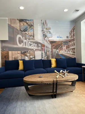 Image of Trendy West Town Flat - 2 bed / 1.5 bath w parking