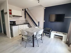 Image of Duplex T2 Charmant entre Plage et Commerces avec Balcon Exposé Sud - FR-1-746-8