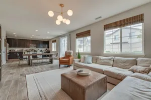 Image of Spacious & Comfy ~ 5★ Location ~ ♛Royal Beds ~ 4BR