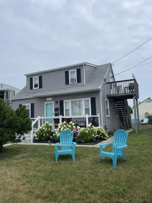 Image of Charming Beach Block Apartment