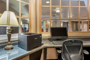 Image of Comfort Suites Marion North