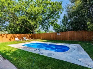 Image of Urban Oasis North ATX , 5BR 2BA,Heated Pool