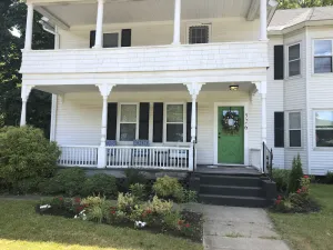 Image of Apartment Newly Remodeled Super Location